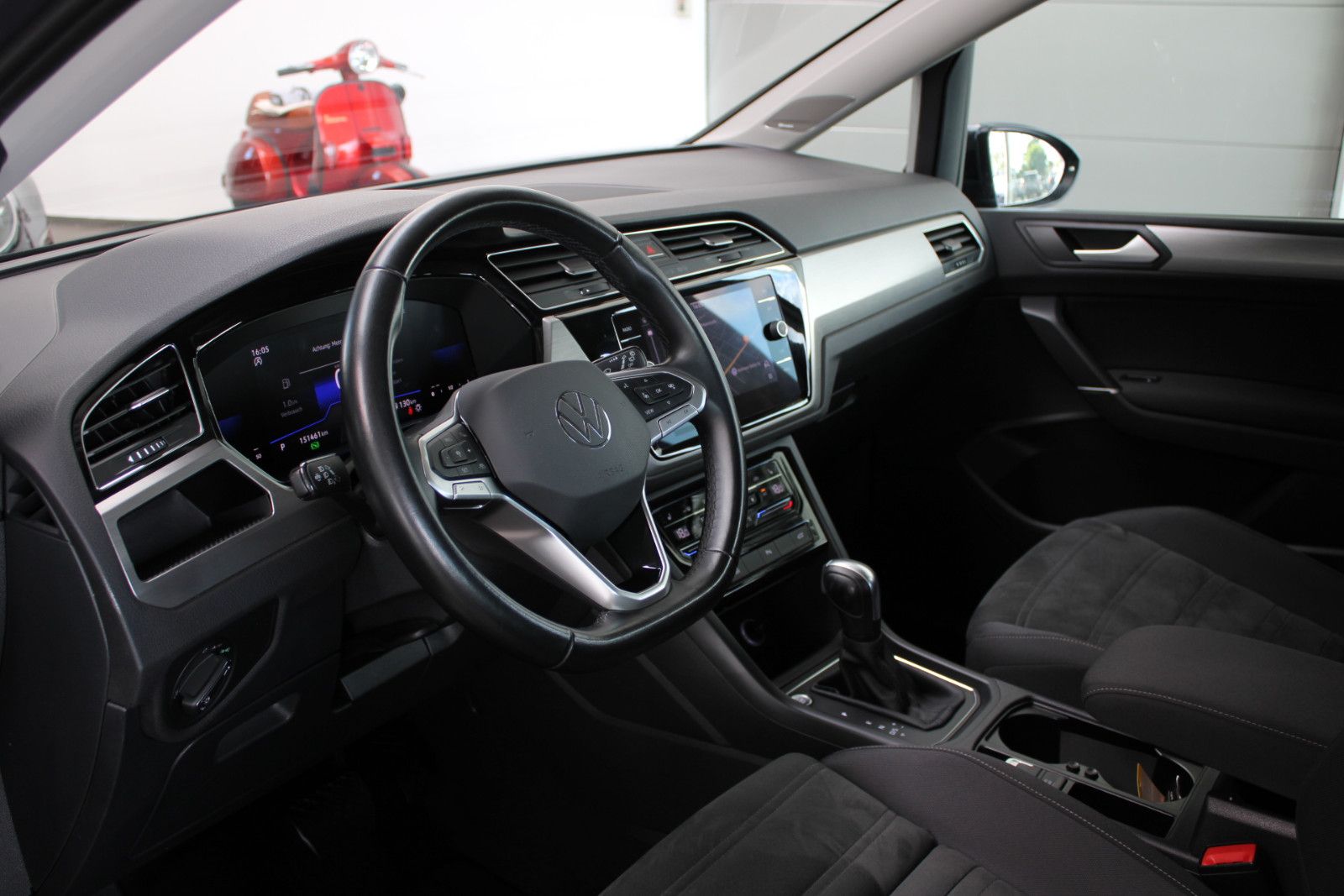 Volkswagen TOURAN 2.0 TDI DSG *URANO* ACC/AHK/VIRTUAL/HIFI imagem 2