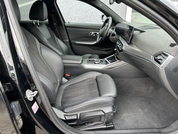 Fahrzeugabbildung BMW 330 d xDrive M Sport Widescreen