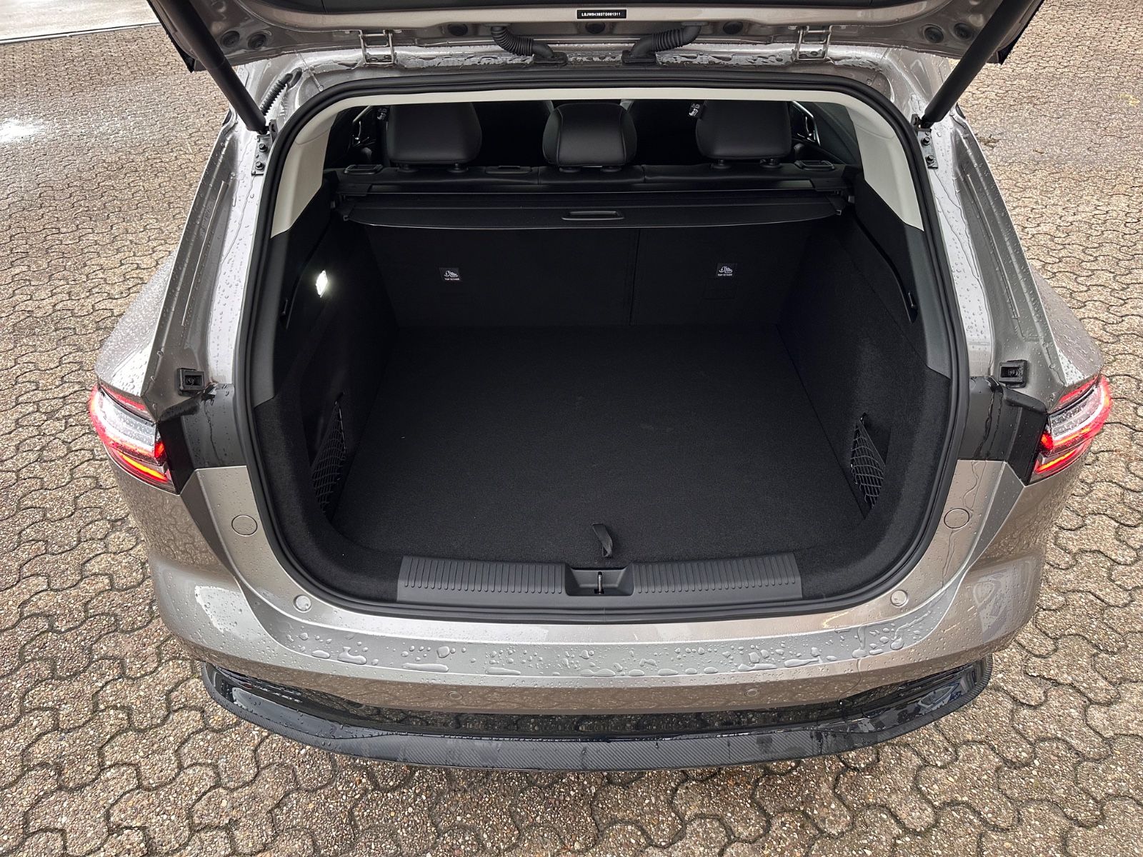 Fahrzeugabbildung MG HS 1.5 Luxury Hybrid APP/Navi/Kamera/Totwinkel
