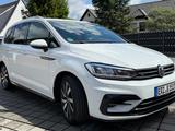 Volkswagen Touran 2.0 TDI SCR 140kW DSG Highline R Line - Volkswagen Touran: TDI 140