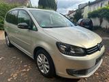 Volkswagen Touran Style BMT 1,6 TDI XENON PANO KLIMA ALU - Volkswagen Touran Style mit Diesel-Antrieb