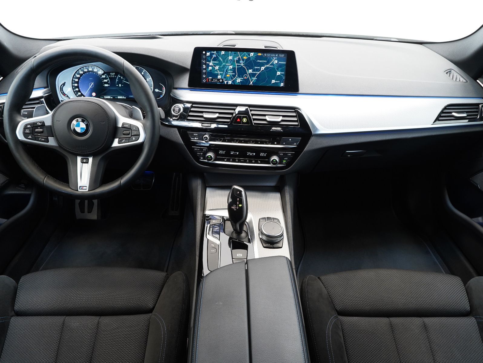 Fahrzeugabbildung BMW 530 i Touring M Sportpaket ACC/FERNPARKEN/AHK
