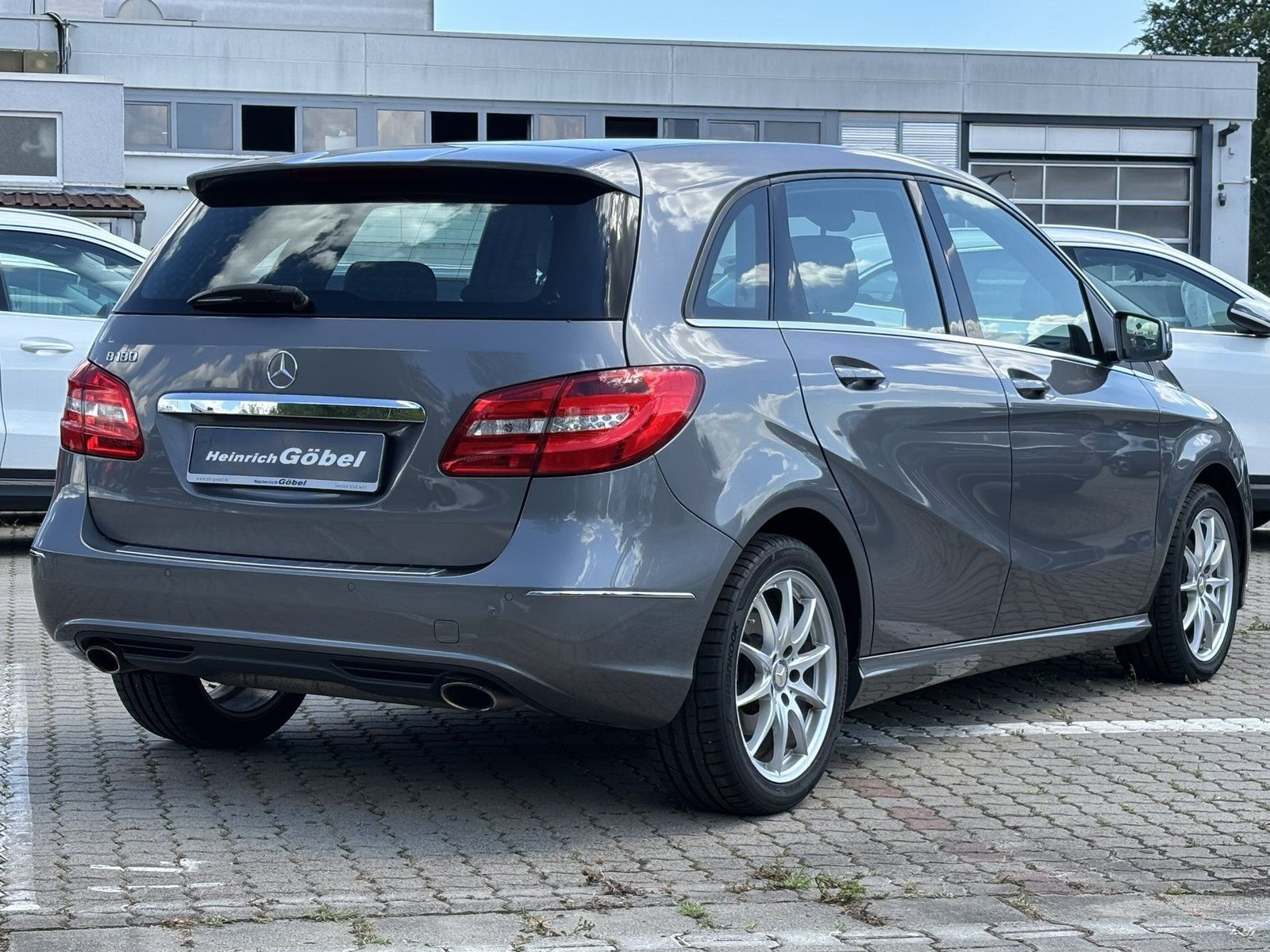 Fahrzeugabbildung Mercedes-Benz B 180 LED*BLUETOOTH*SPIEGEL-PAKET*SCHECKHEFT