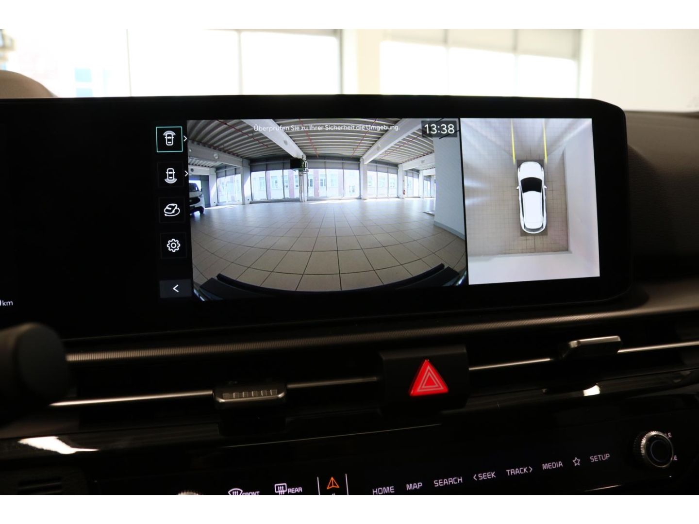 Fahrzeugabbildung Kia Sportage Spirit HUD Panoramadach Navi 360 Kamera