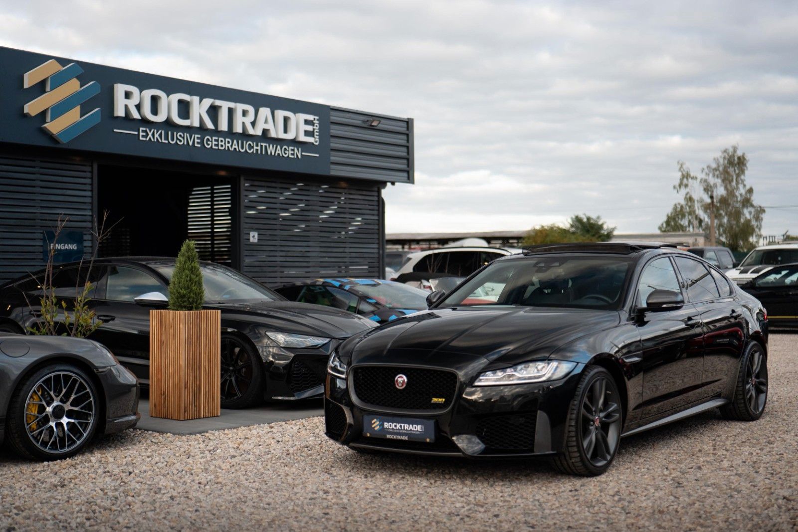 Fahrzeugabbildung Jaguar XF 300 Sport Black Edition | Pano | LED | 20Zoll