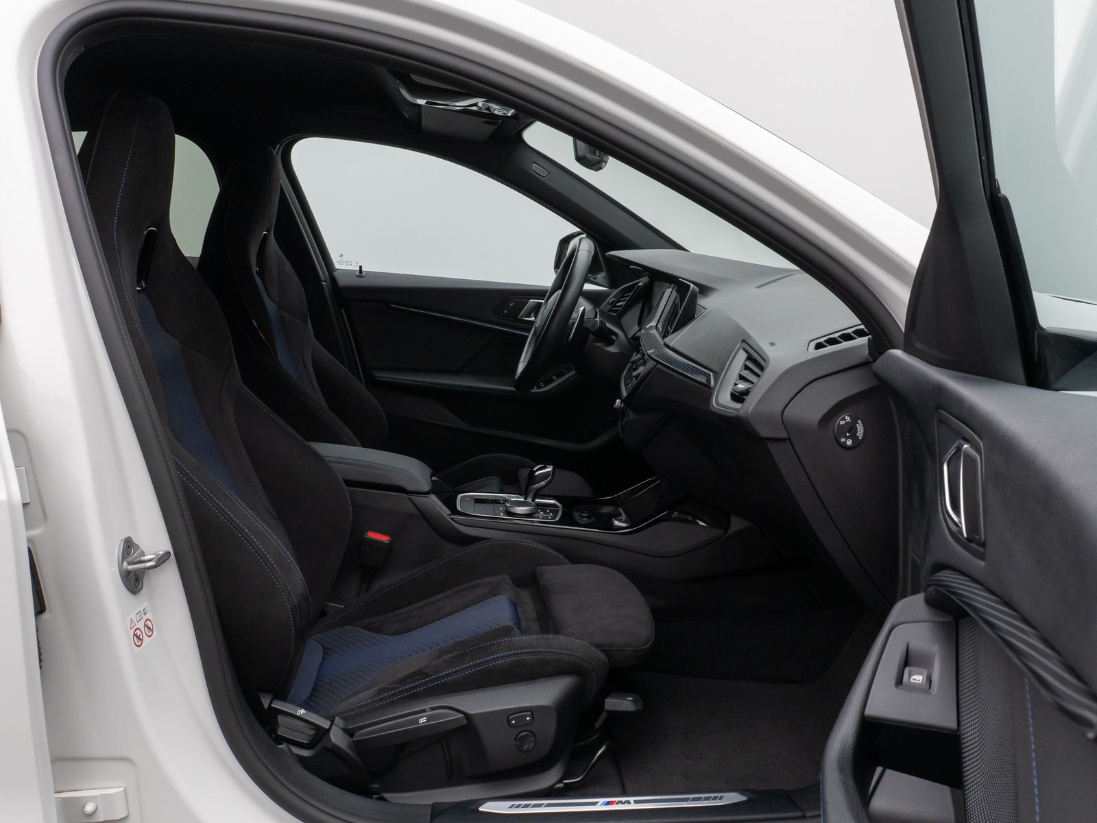 Fahrzeugabbildung BMW 120i M Sport Kamera DAB Lenkrhzg DrivAssis Alarm