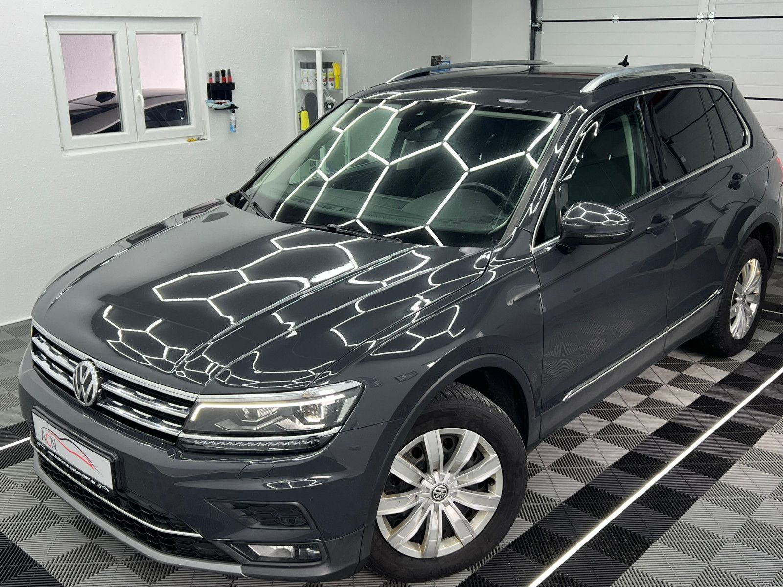 Fahrzeugabbildung Volkswagen Tiguan 2.0 TDI Highline/ACC/VRTL PIT/360/MASSAGE