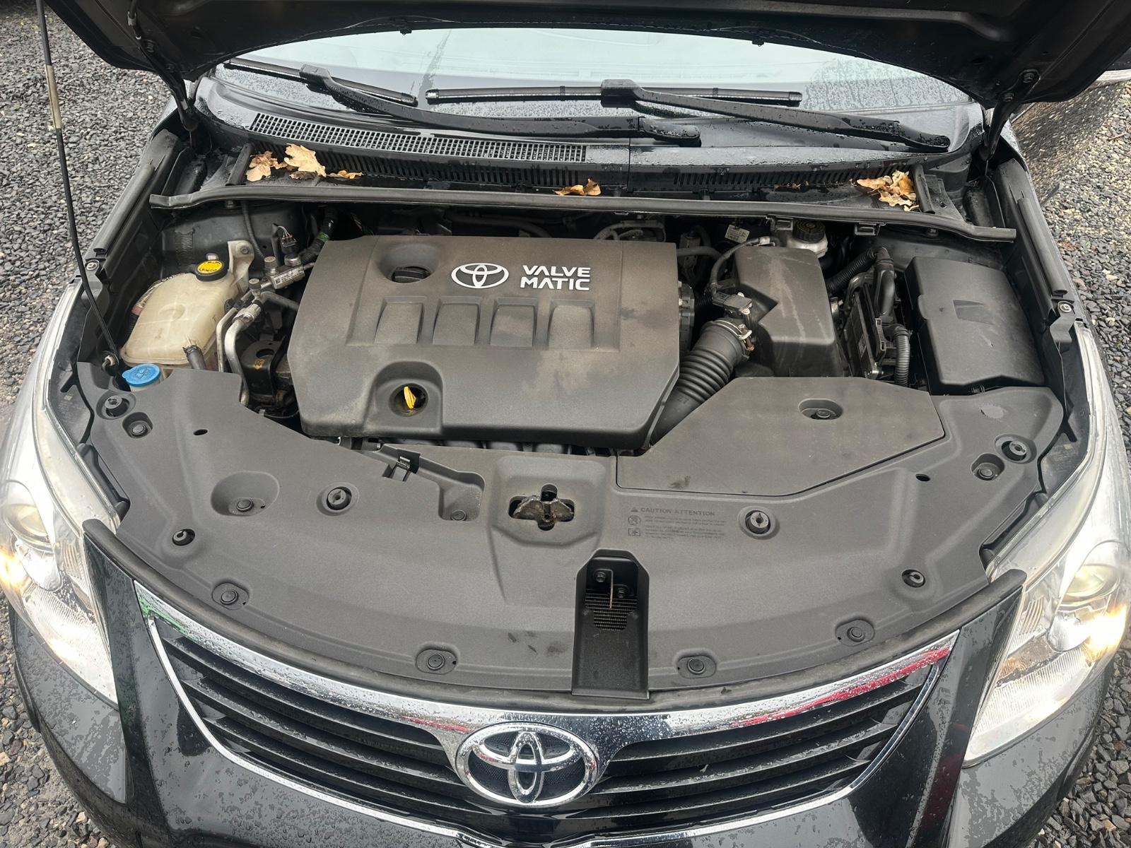 Toyota Avensis 2009 — photo 16