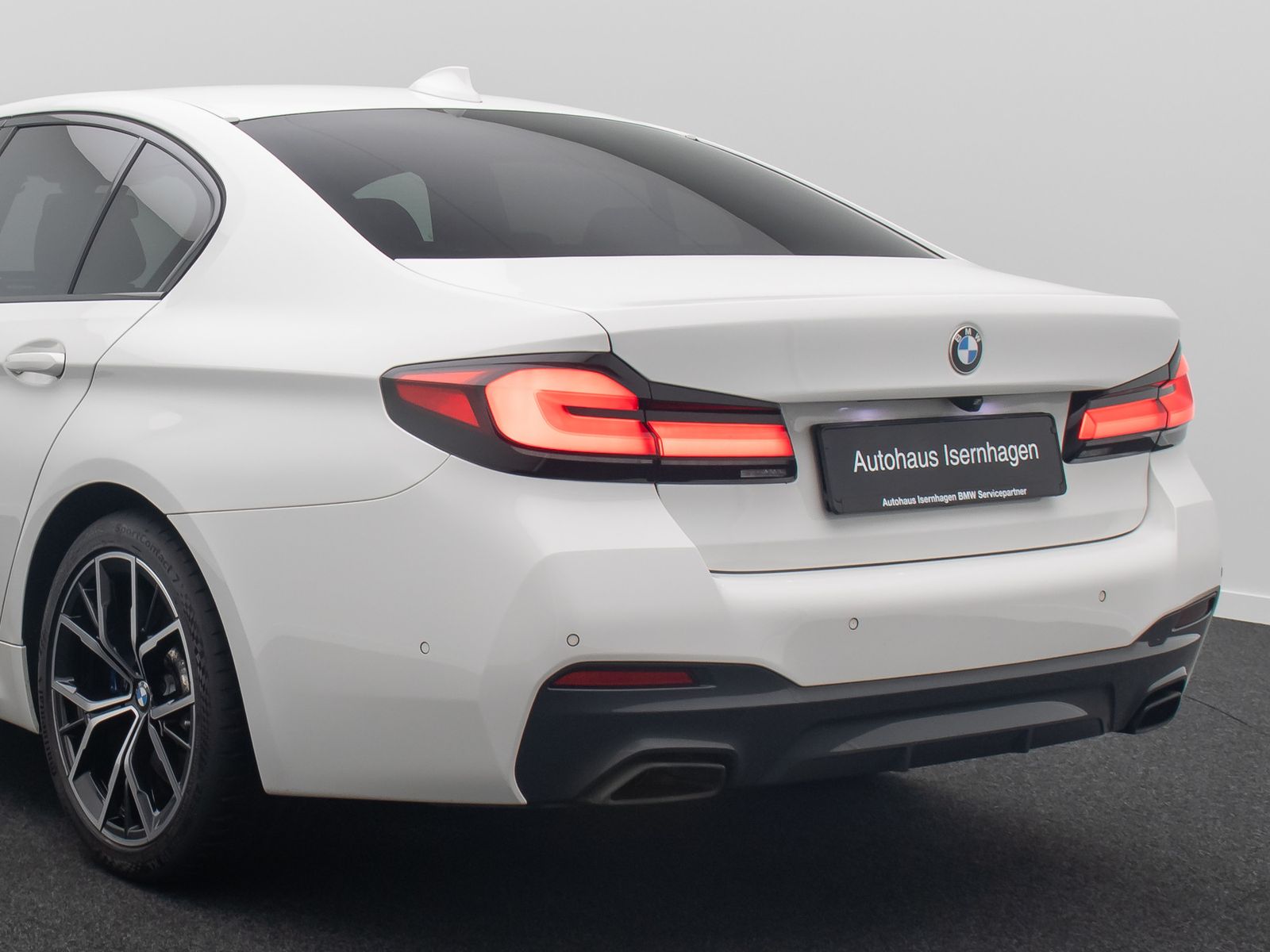 Fahrzeugabbildung BMW 530d xD M Sport Kamera DAB 4xKlima ACC Alarm 19"