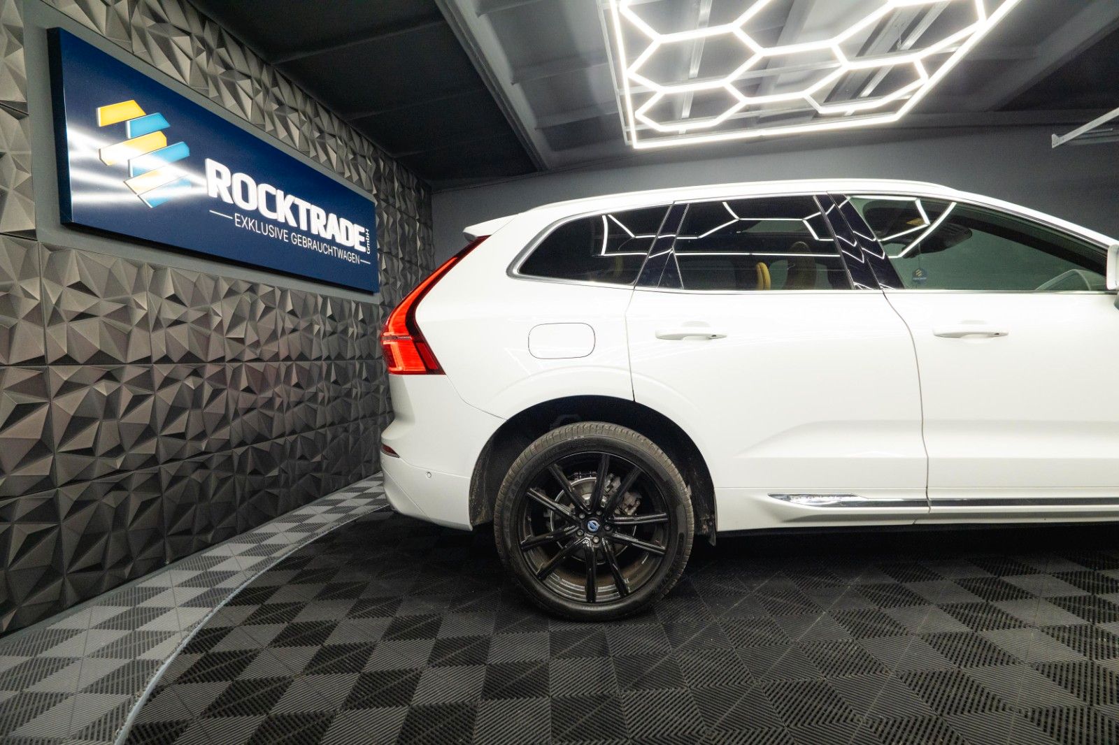 Fahrzeugabbildung Volvo XC60 T5 Inscription AWD | ACC | Pano | H&K | LED