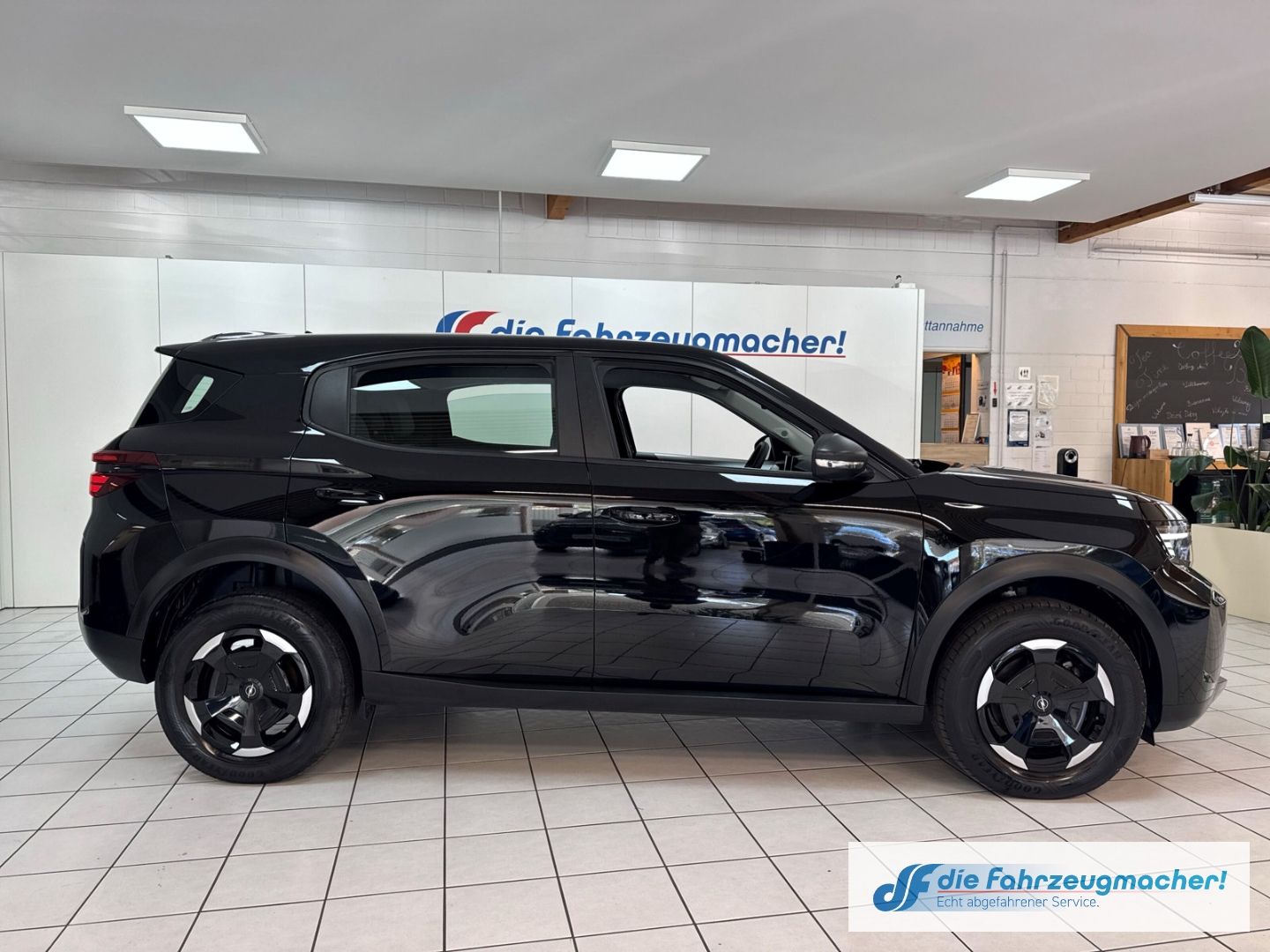 Fahrzeugabbildung Opel Frontera Electric Edition 83 kW Digitales Cockpi