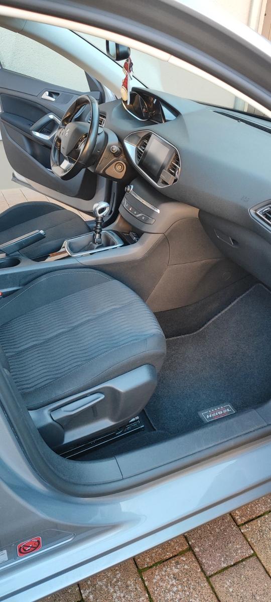 Peugeot 308 2015 — photo 7