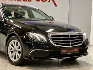 Mercedes E 200 - 2
