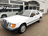 Mercedes-Benz 200!!1HAND!1.LACK!!VOLLSCHECKHEFT!! - Mercedes-Benz 200 in Duisburg