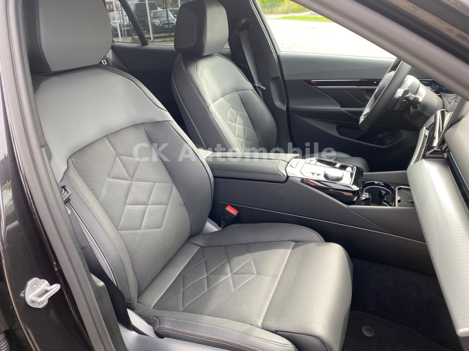 Fahrzeugabbildung BMW 540 d xDrive M Sport/Navi/Leder/LED/AHK/360°Kam.