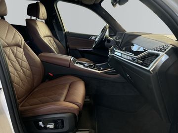 BMW X7 - 11