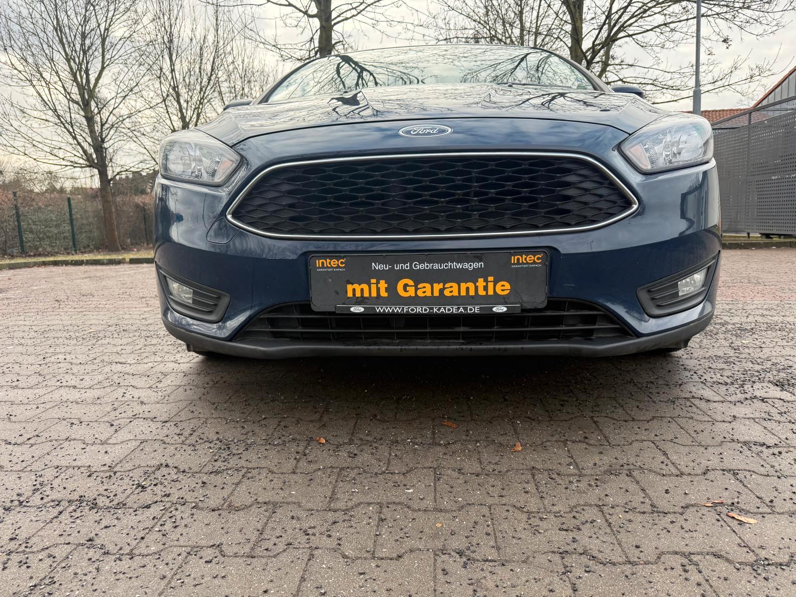 Ford Focus Turnier Automatik | TÜV Neu