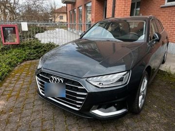 Audi A4 - 1