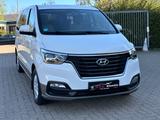 Hyundai H-1 Starex 2.5 CRDI 1 Hand 9 Sitzer EURO 6 - Hyundai: Starex