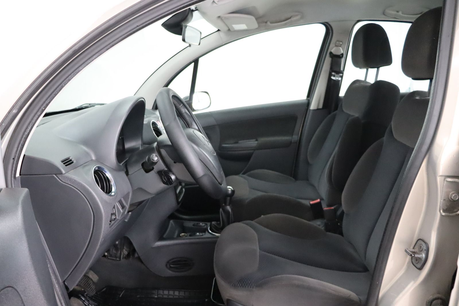 Fahrzeugabbildung Citroën C3 1.4 16V SensoDrive Exclusive