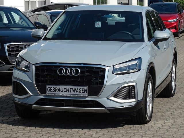 Q2 35 TFSI S-tronic advanced / Matrix LED