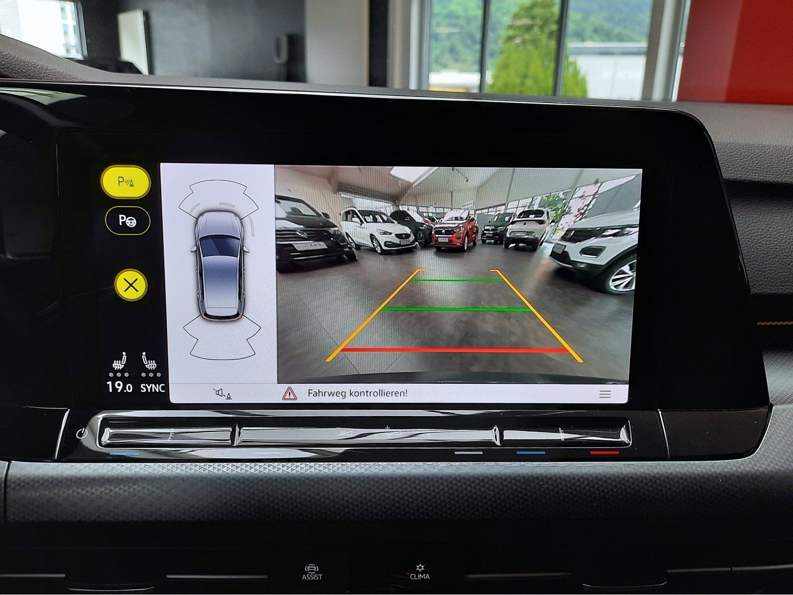 Fahrzeugabbildung Volkswagen Golf Active TDI DSG *AHK*Panodach*Navi*Cam*LED*