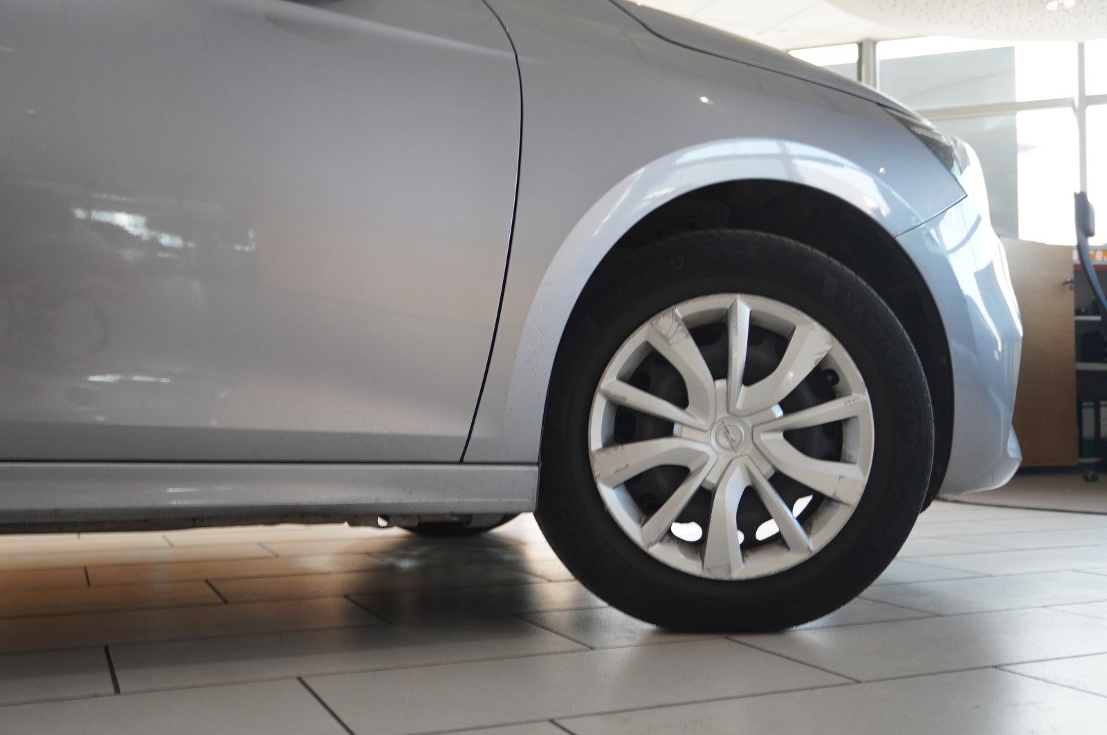 Fahrzeugabbildung Opel Corsa F 1.2 EDITION KLIMA/USB/TEMP./ASSIS./BT