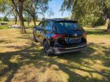 Volkswagen Tiguan 2.0 TDI SCR 140kW DSG 4MOTION Highlin... - Volkswagen Tiguan: 140