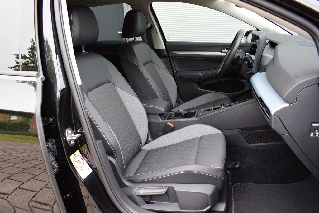 Volkswagen Golf VIII 1.5 eTSI DSG Energy LED AHK RüKam foto 5