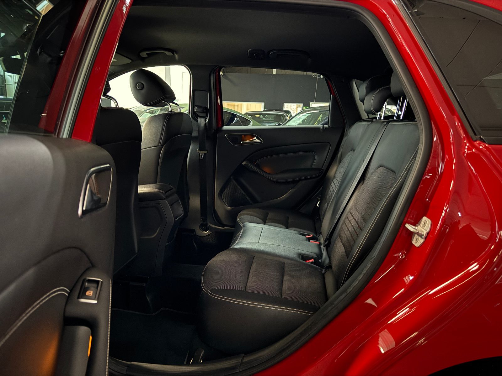 Fahrzeugabbildung Mercedes-Benz B 200 7G-DCT SPORTPAKET URBAN AMG NIGHT COMAND