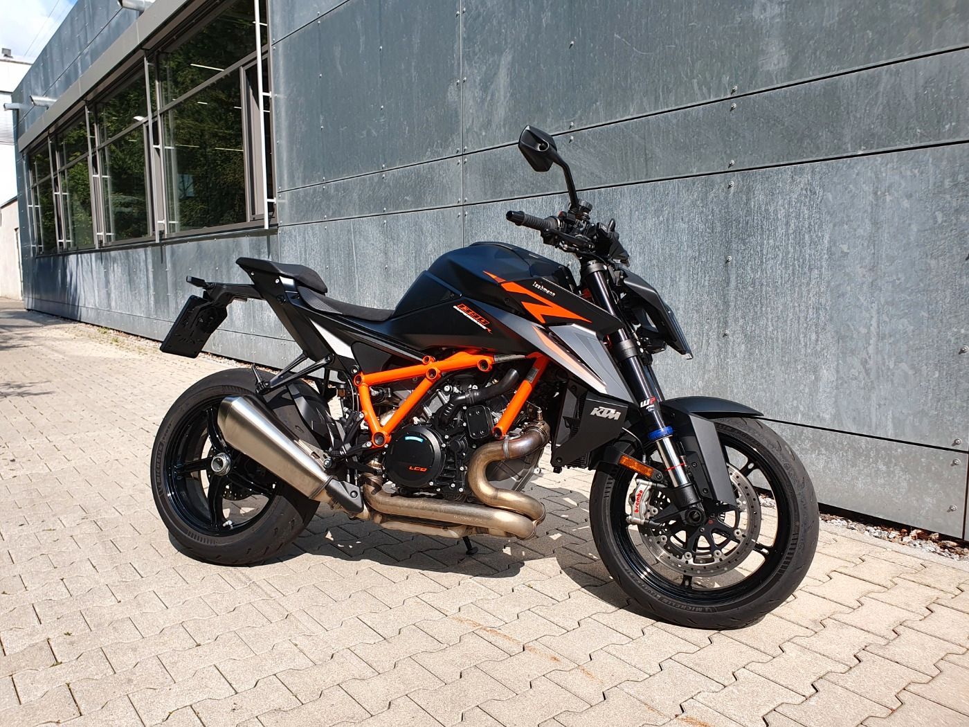 Fahrzeugabbildung KTM 1390 Super Duke R Evo 2024