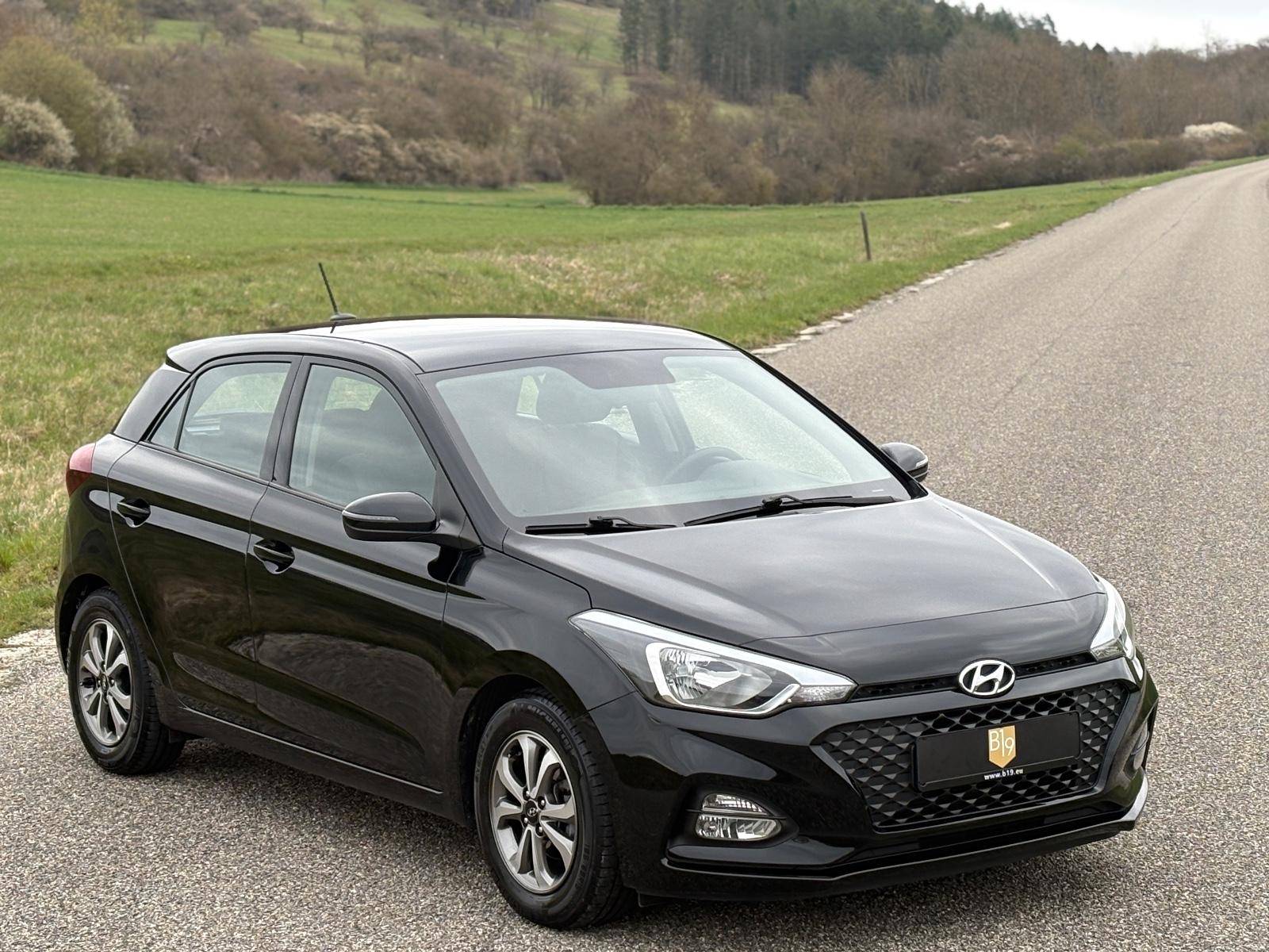 Hyundai i20 econext/Klima/1.Hand/VSM/8xbereift