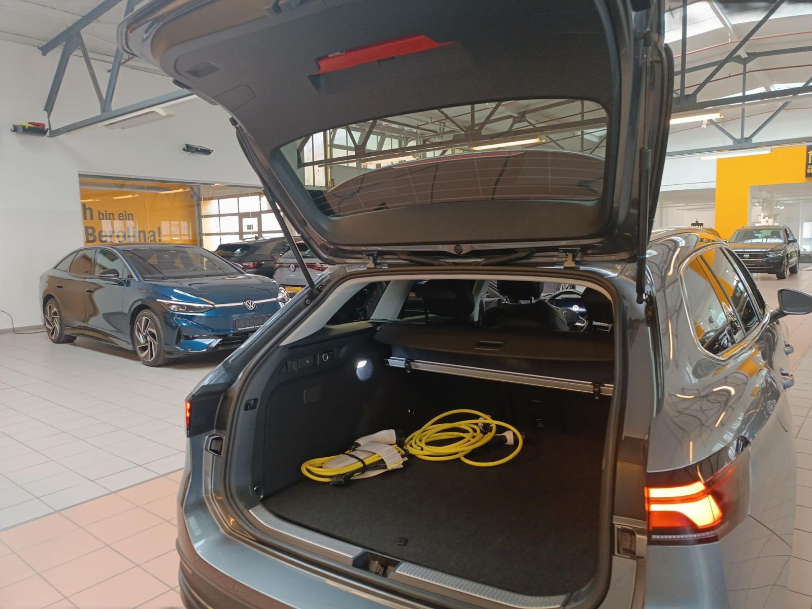 Volkswagen Passat Variant - Bild 16