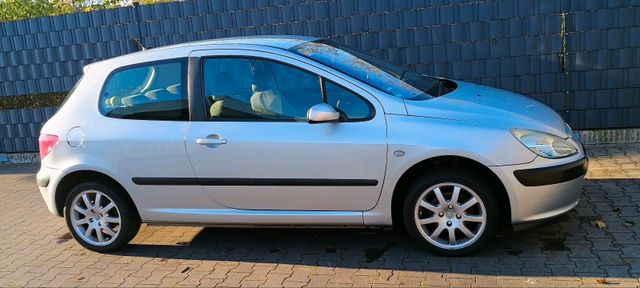 Peugeot PEUGEOT 307.