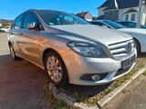 Mercedes-Benz B 180 B -Klasse B 180 - Mercedes-Benz mit Benzin-Antrieb: Limousine