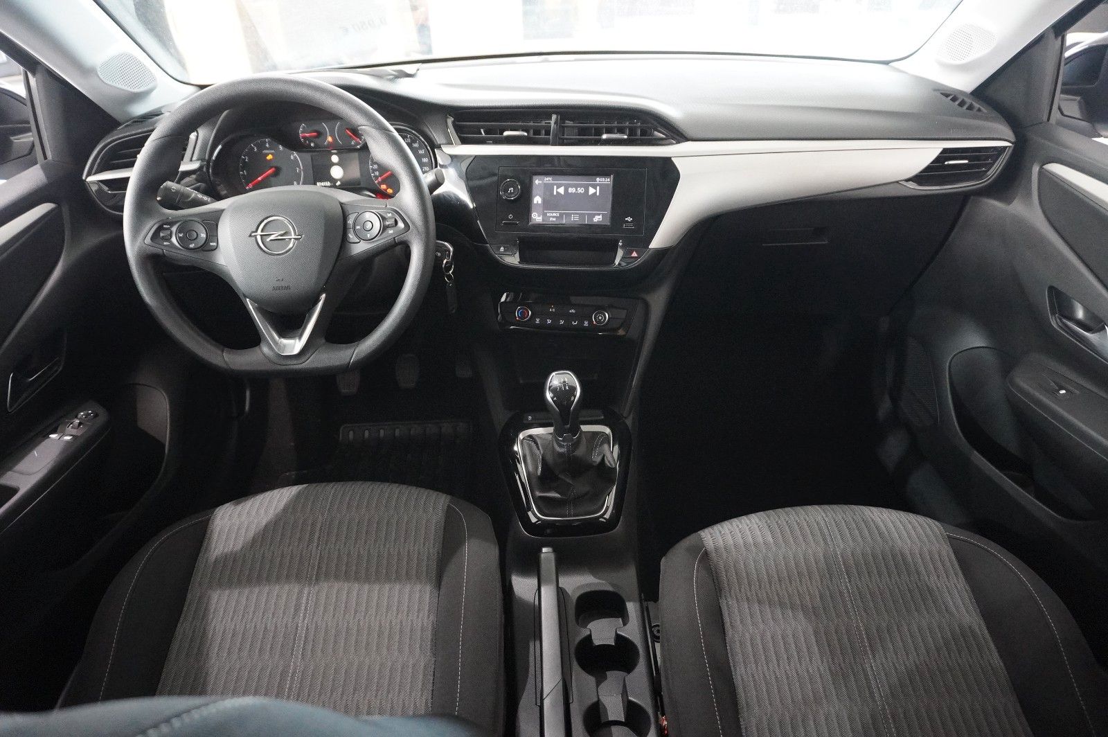 Fahrzeugabbildung Opel Corsa F 1.2 EDITION KLIMA/USB/TEMP./BT