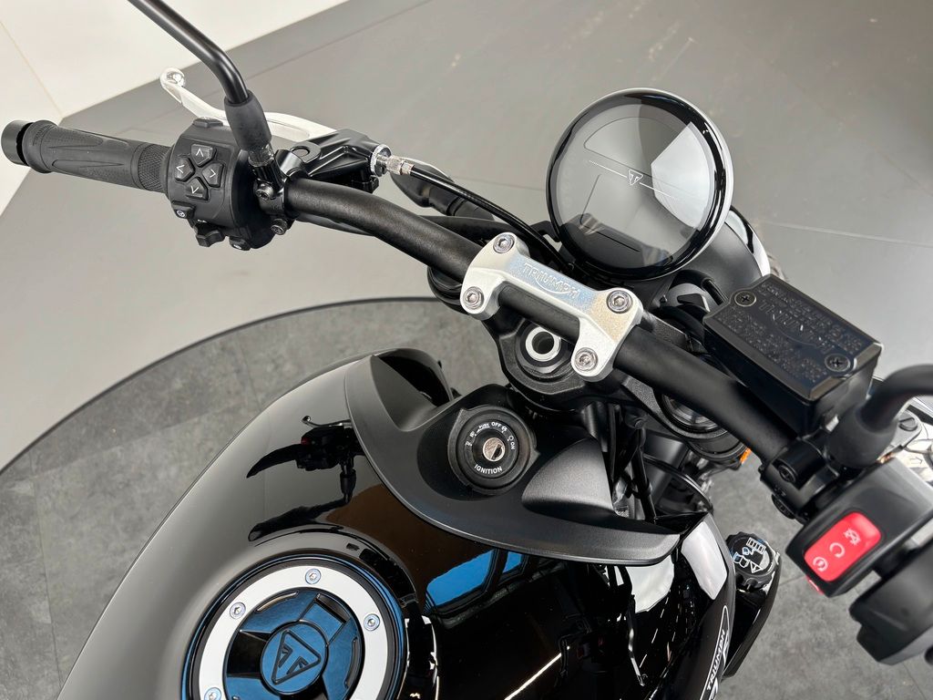 Fahrzeugabbildung Triumph TRIDENT 660 E5+ *TOP-ZUSTAND *QUICKSHIFTER