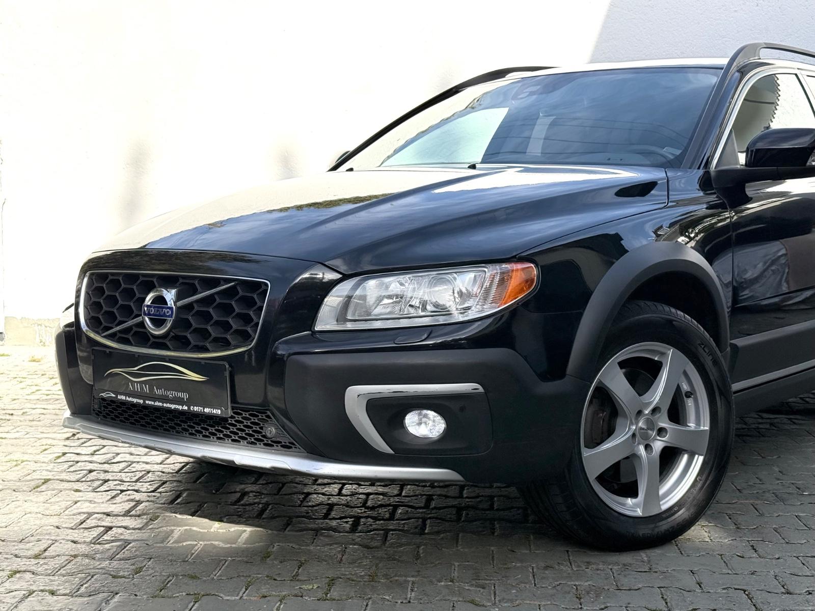 Volvo XC70 D4 163 ch Momentum • Cuir • GPS • Bi-Xénon • Webasto • Sièges enfants intégrés