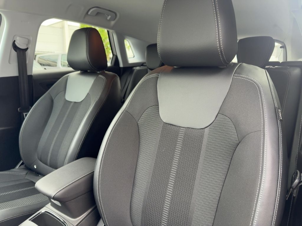 Fahrzeugabbildung Opel Grandland GS, AUTOMATIK, NAVI, RÜCKFAHRK.