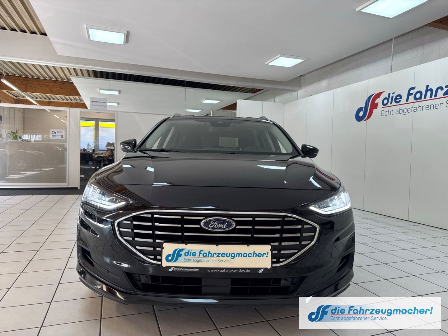 Fahrzeugabbildung Ford Focus Turnier Titanium X Sportpaket Navi Digital
