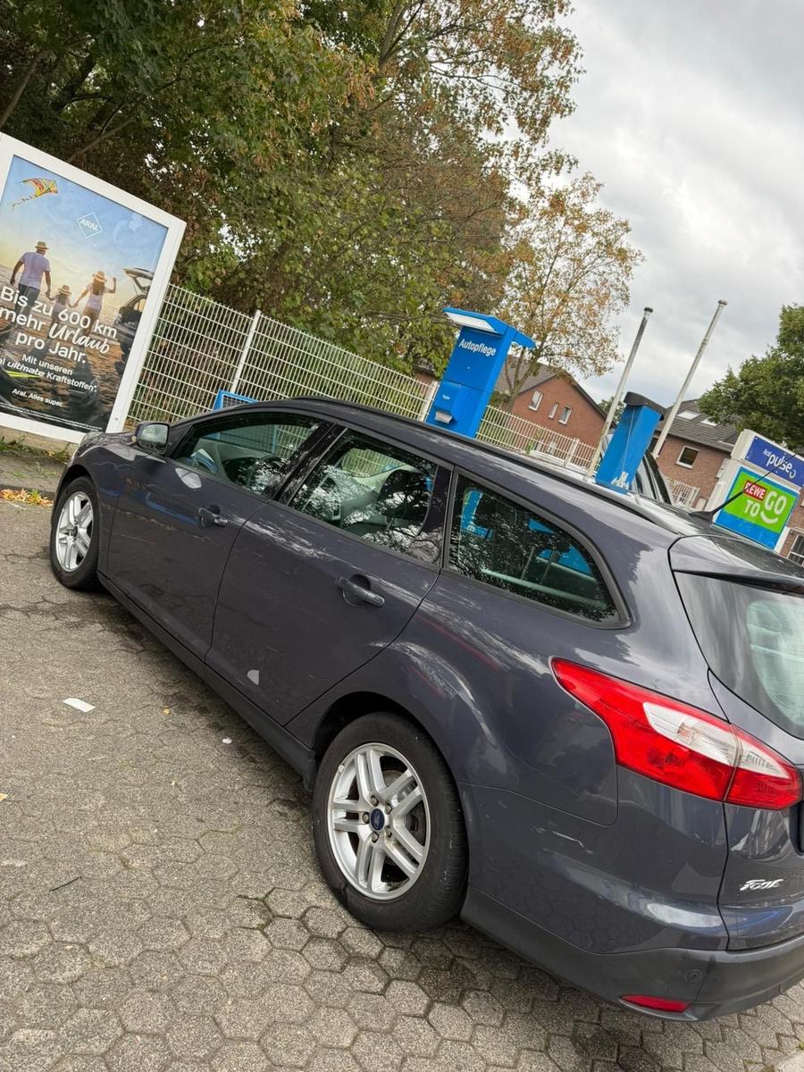 Ford Focus 2012 — photo 6