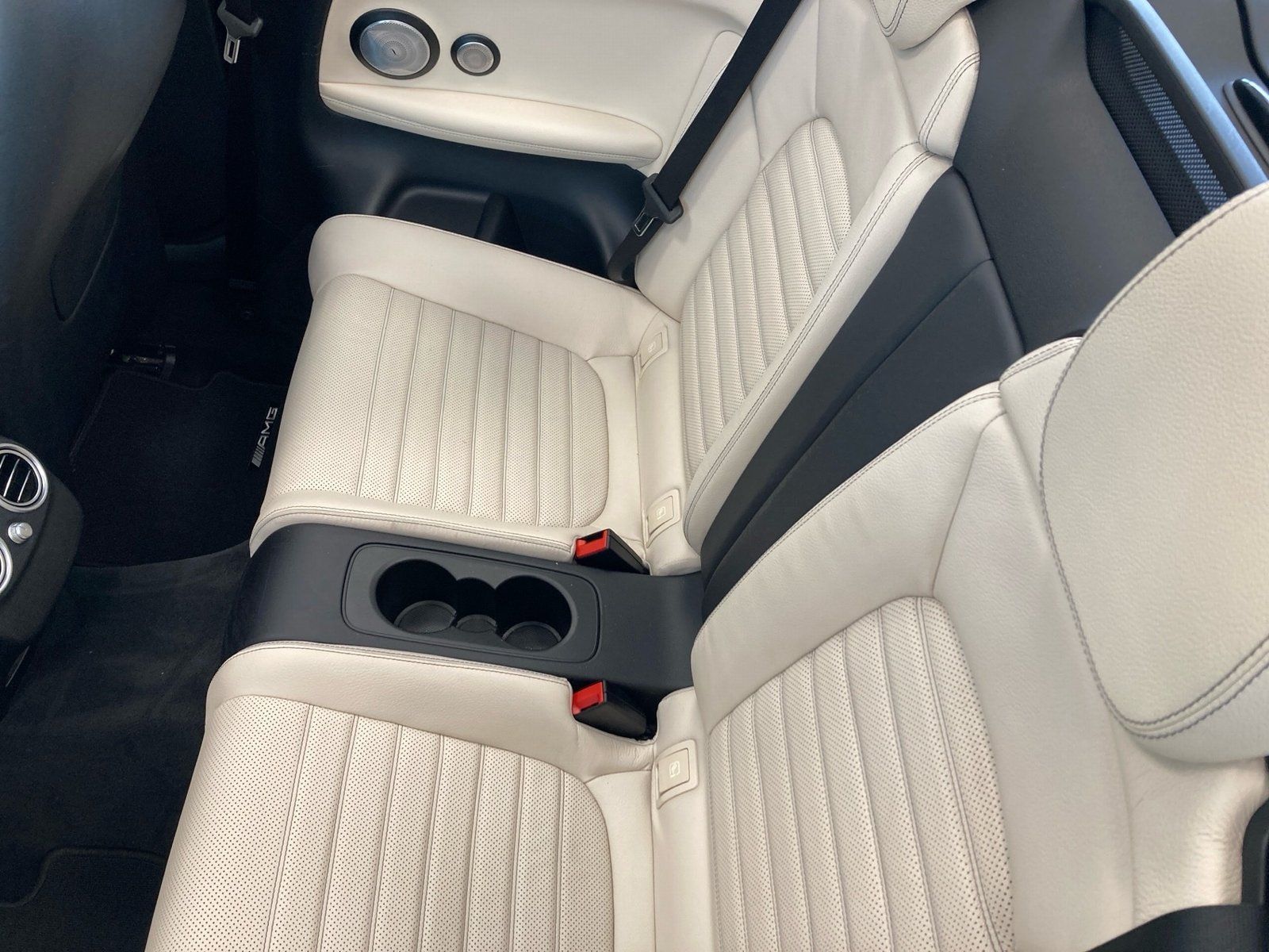 Fahrzeugabbildung Mercedes-Benz C 300 AMG*Burmester*Distro*Totwink*LED*Kam*AHK*