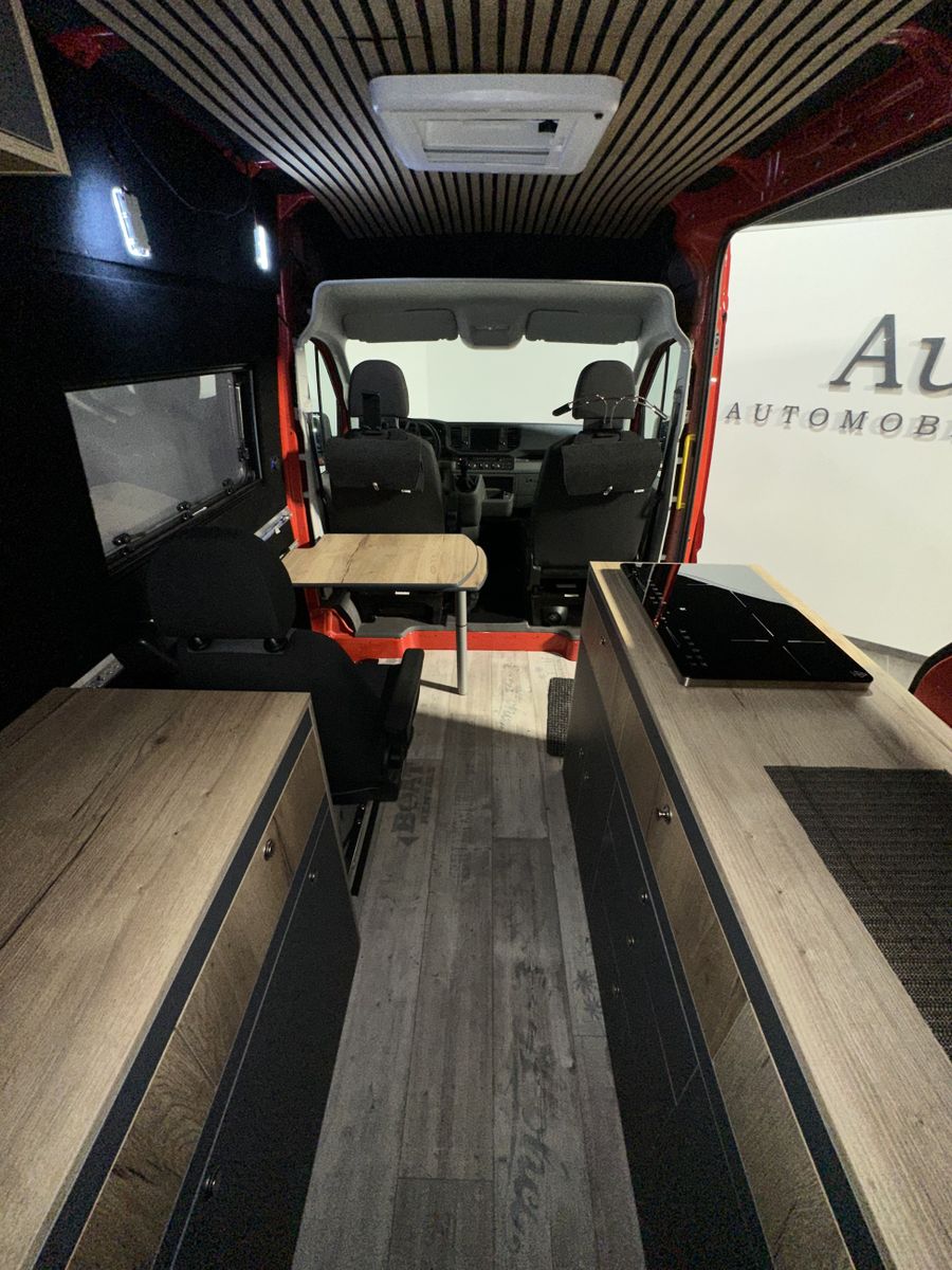 Fahrzeugabbildung Volkswagen Crafter 2.0 TDI Lang Hochdach CAMPER+KAM+AHK+2Hd