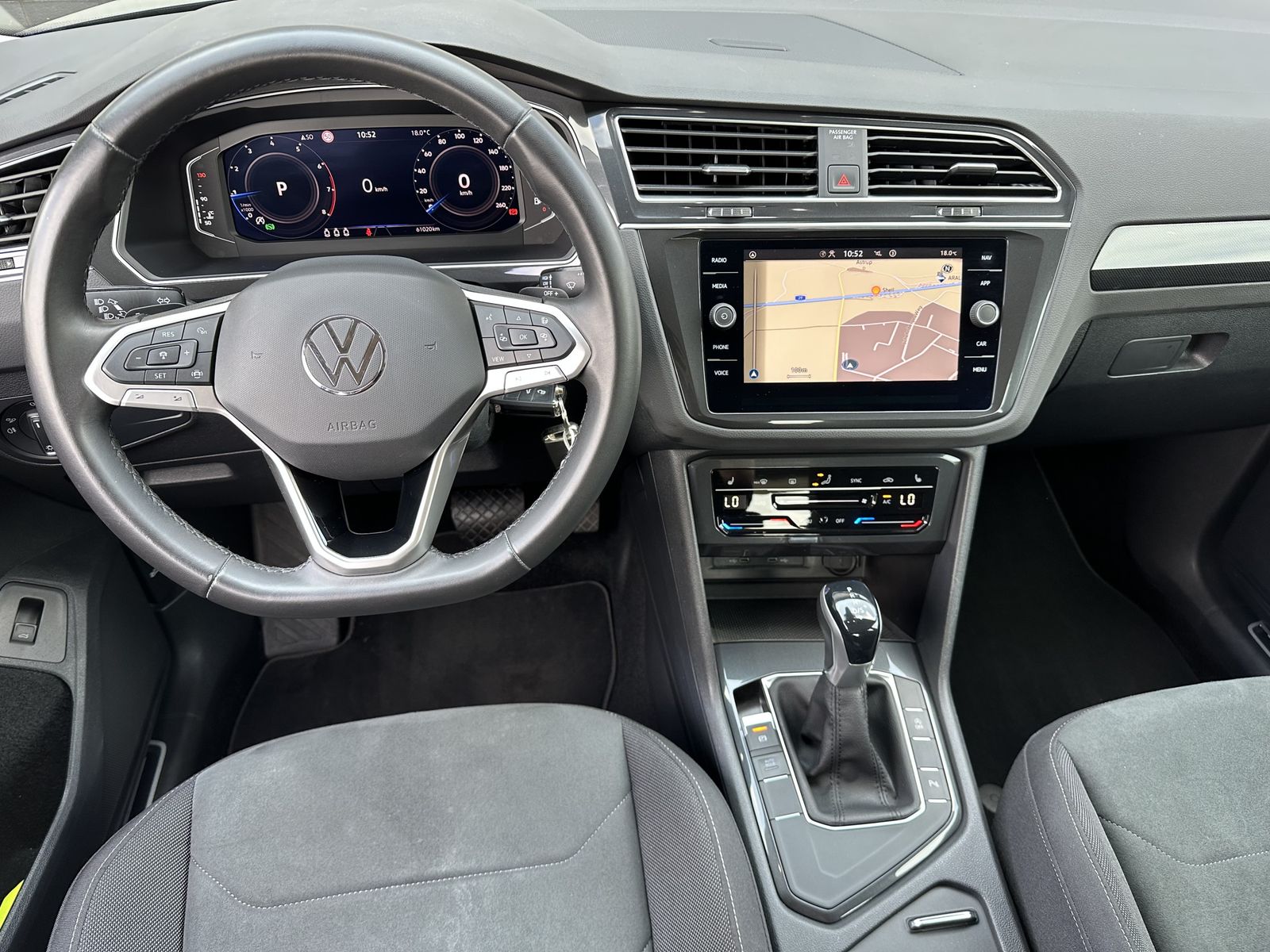 Fahrzeugabbildung Volkswagen Tiguan 1.5 TSI DSG Elegance NAV+MATRIX+ACC+VCOCK