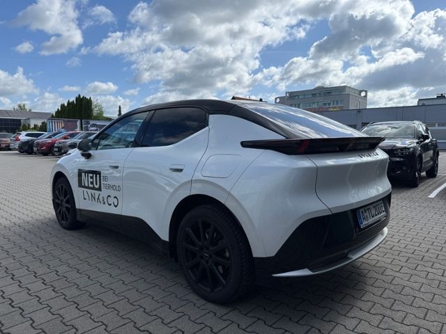 Lynk & Co 02
