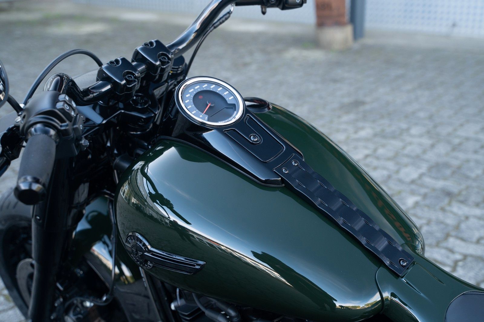 Fahrzeugabbildung Harley-Davidson GREEN DARK FAT BOY FLFBS 114 MY24 -JEKILL&HYDE-