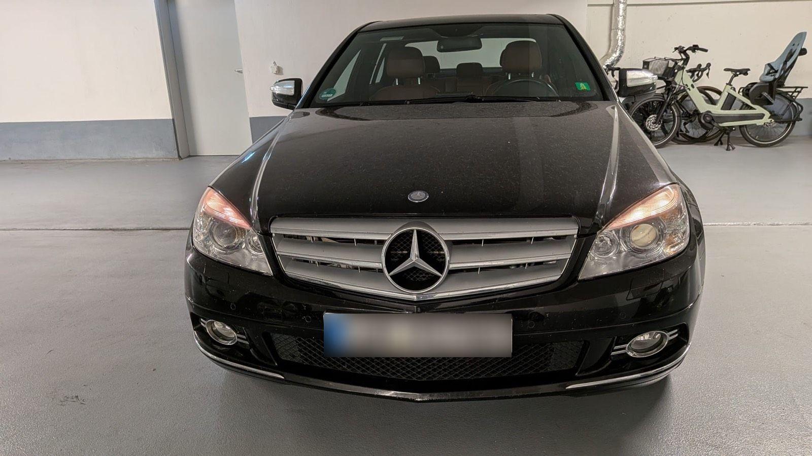 Mercedes-Benz E 320