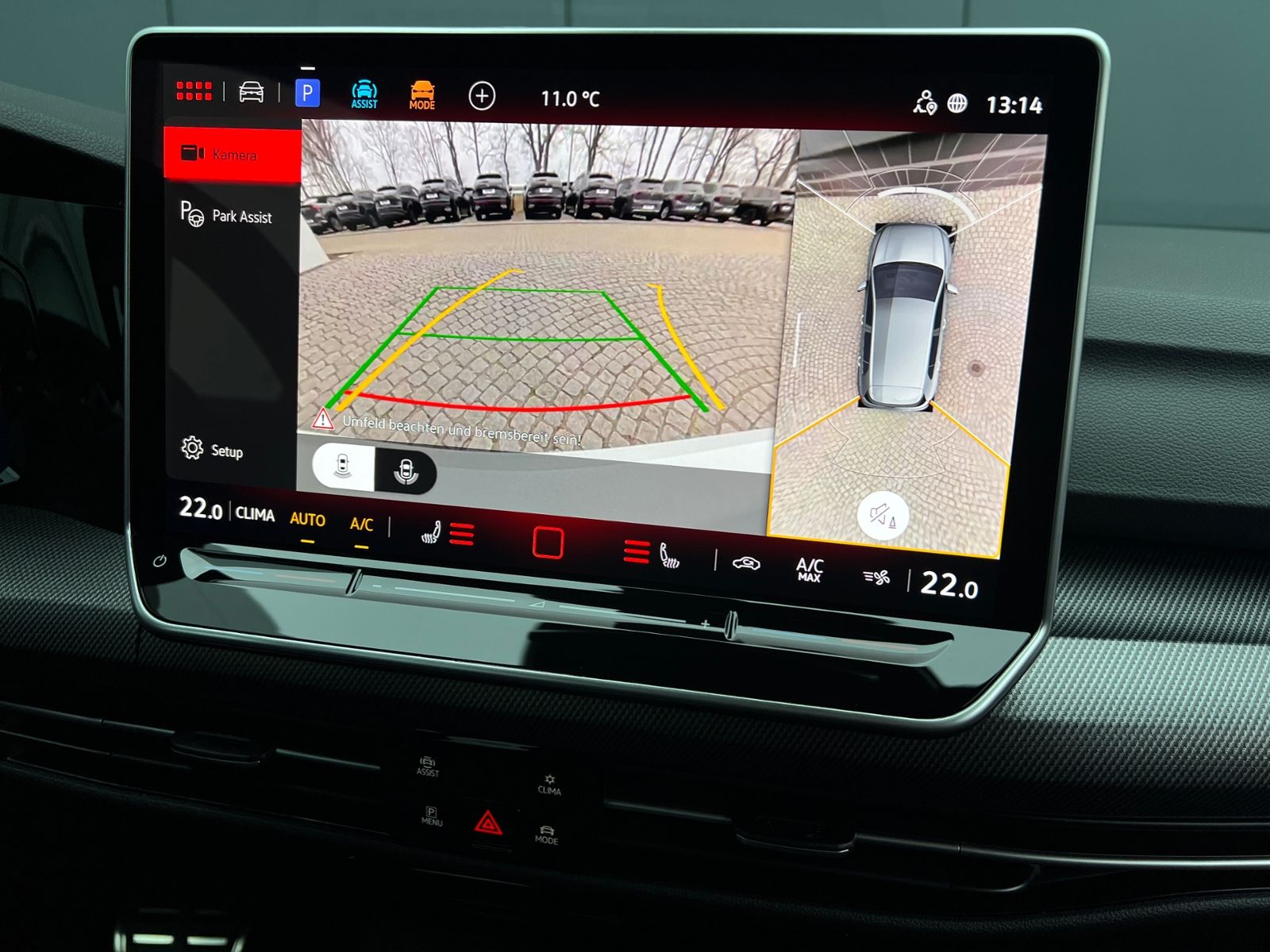 Fahrzeugabbildung Volkswagen Golf VIII R 2.0 TSI DSG 4MOTION *IQ.Light, Black