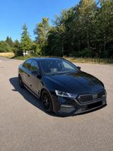 Skoda Octavia 2.0 TDI DSG RS PLUS RS PLUS - Skoda Octavia mit Diesel-Antrieb: Limousine