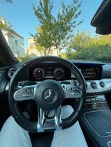 Mercedes-Benz E 53 AMG 4MATIC+ T Autom - blaue Mercedes-Benz E 53 AMG